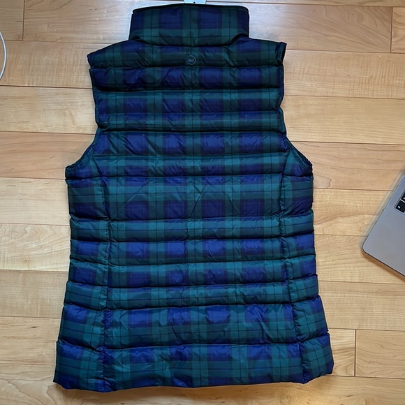 NWT NEVER WORN Vineyard Vines Women’s Vest - Picture 3 of 9